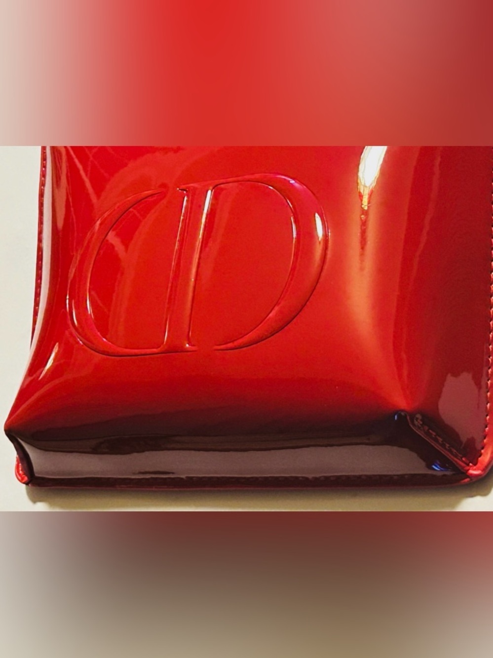 Dior 2026 Red Patent Trousse, Diorshow Maximizer Mascara, & Iconic Overcurl - Picture 3 of 6